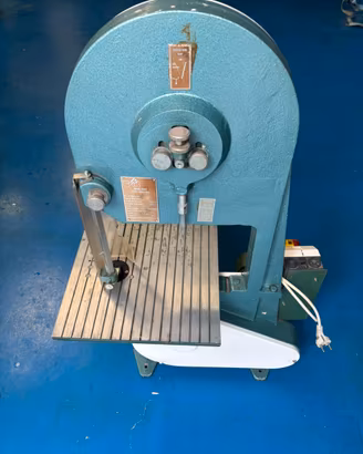 Sega a nastro verticale da banco