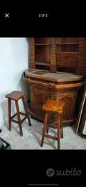 Mobile bar con 2 sgabelli
