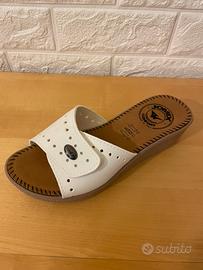 Scarpe estive chiuse hot sale con zeppa
