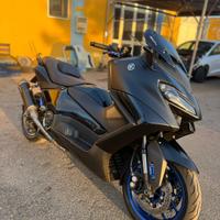 Yamaha Tmax 560 2022