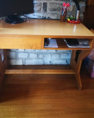 Scrivania artigianale in legno massello