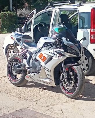  CBR 1000 RR FIREBLADE SC 57  2006 restyling