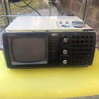 Crown 5TV 504 Mini TV Radio FM-AM Vintage