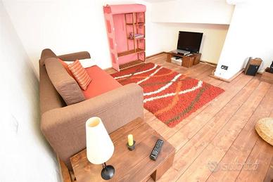 PULA Appartamento con ampia terrazza 200 mt dal c