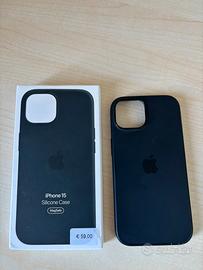 Cover silicone case iphone 15 nero