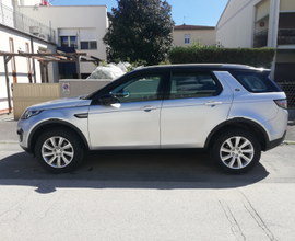 Land rover discovery sport suv 4x4 gancio traino