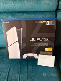 PS5 Slim Digital 825 GB Nuova