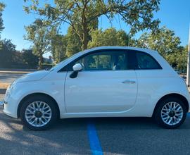 Fiat 500 Lounge bianca con tettuccio fisso 69 cv