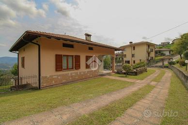 VILLA SINGOLA A BIONE