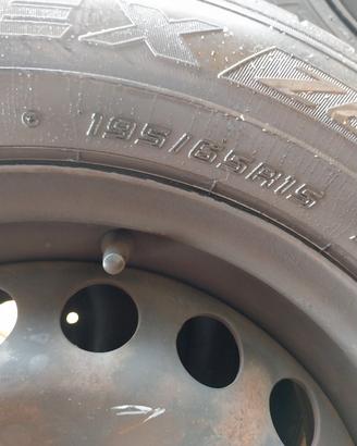Cerchi e gomme 195/65/15 volkswagen 