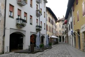 APPARTAMENTO TRICAMERE IN CORSO ROMA: ...