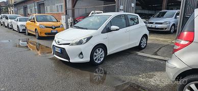 Toyota Yaris 1.5 Hybrid 5P AUTOMATICA