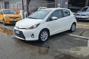 Toyota Yaris 1.5 Hybrid 5P AUTOMATICA