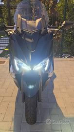 YAMAHA T-MAX 530 DX — 2017 — 16.900 km — 7.800 €