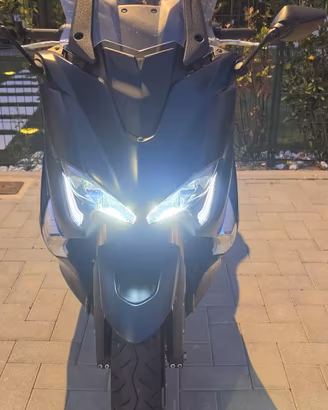 YAMAHA T-MAX 530 DX — 2017 — 16.900 km — 7.500 €