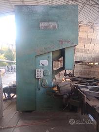 Colonna Primultini sega a nastro