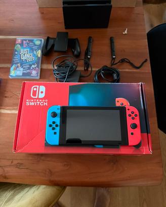 Nintendo Switch Neon + Gioco Just Dance 2022