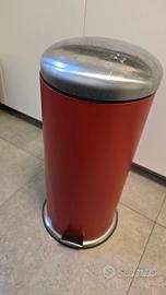 MJÖSA Cestino pattumiera a pedale, rosso 30 litri