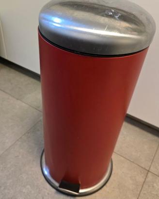 MJÖSA Cestino pattumiera a pedale, rosso 30 litri