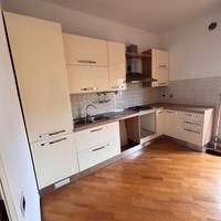 Cucina (senza elettrodomestici)