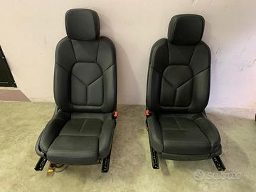 Interni completi Porsche Macan anno 2015