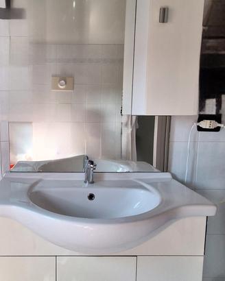 mobile bagno completo  come foto