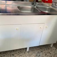 Lavello cucina con mobile