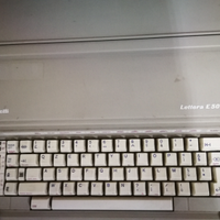 Macchina da scrivere elettrica OLIVETTI E 501