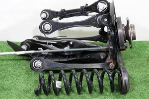 BMW F20 F21 F22 Mozzo fusello posteriore sinistro