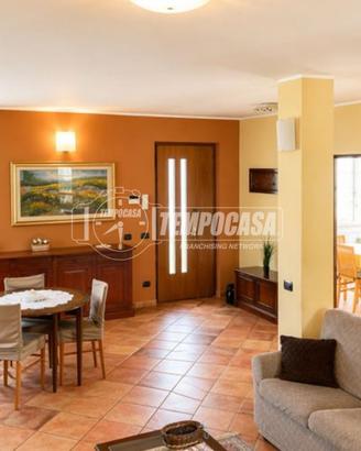 SPLENDIDA VILLA INDIPENDENTE AD AIZURRO