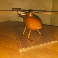 Modellino elicottero in legno 