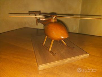 Modellino elicottero in legno 