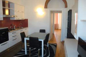 Bilocale arredato porta romana