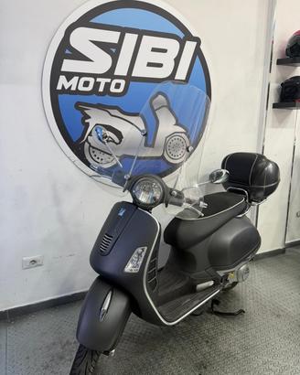 Piaggio Vespa 300 GTS