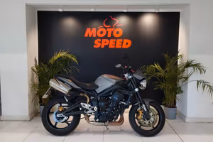 Triumph Street Triple R 675