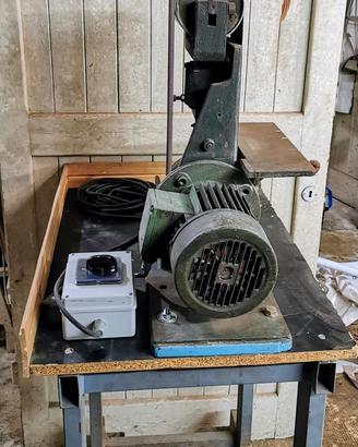 LEVIGATRICE A NASTRO DA BANCO PROFESSIONALE 220 