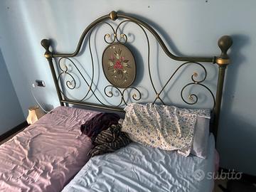 Letto matrimoniale in ferro battuto