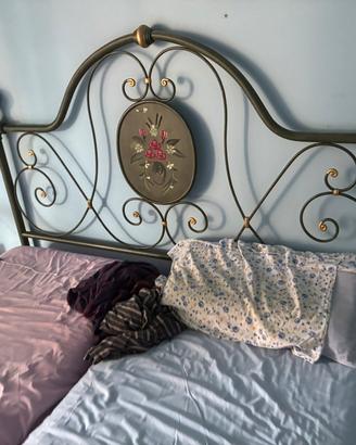 Letto matrimoniale in ferro battuto