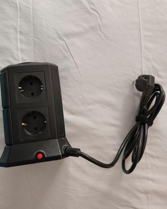 Colonnina multi ricarica con prese USB