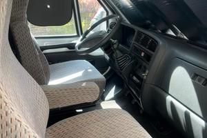 Camper puro Peugeot 2.5 turbo diesel