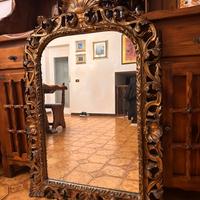 Specchiera antica intagliata