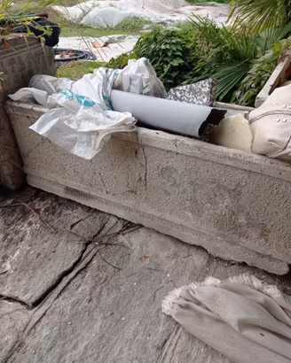 Vasi da giardino in cemento circa 10 vario modello