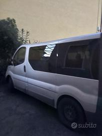 Furgone 9 posti