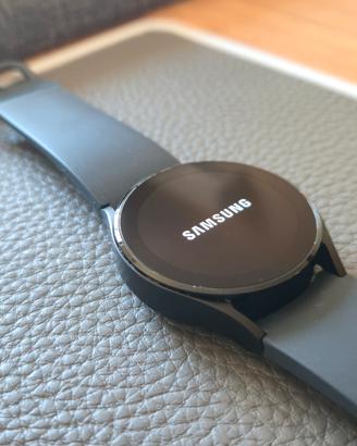 Samsung Galaxy Watch 4 Nero + Basetta Ricarica