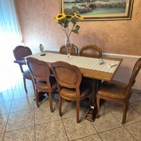 Mobile + Tavolo con sedie + Lampadario
