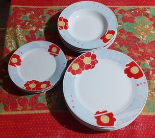 Servizio piatti in porcellana 