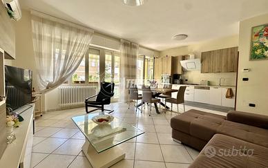 AMPIO APPARTAMENTO RISTRUTTURATO CON GARAGE