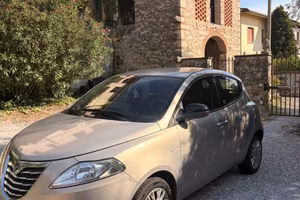 Lancia Ypsilon Ecochic GPL 2015