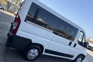 PEUGEOT Boxer 330 BlueHDi 140 premium