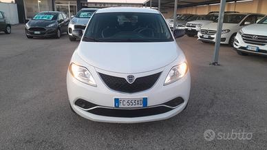 Lancia Ypsilon 1.2 69 CV 5 porte Platinum